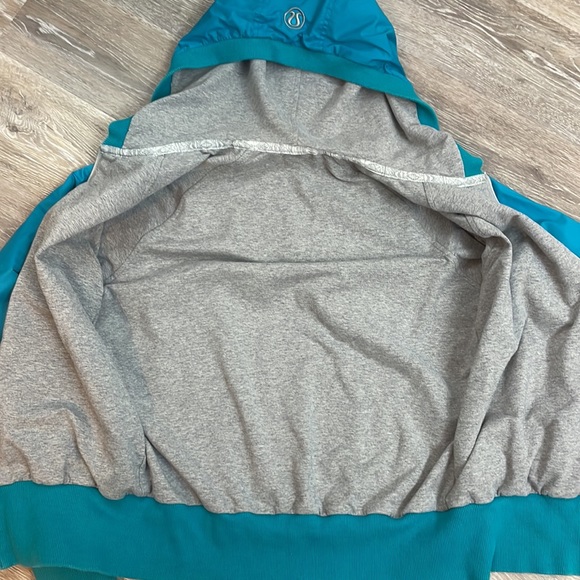 Lululemon Swell Reversible Track Jacket Teal Blue Gray Size 10 - Picture 10 of 13